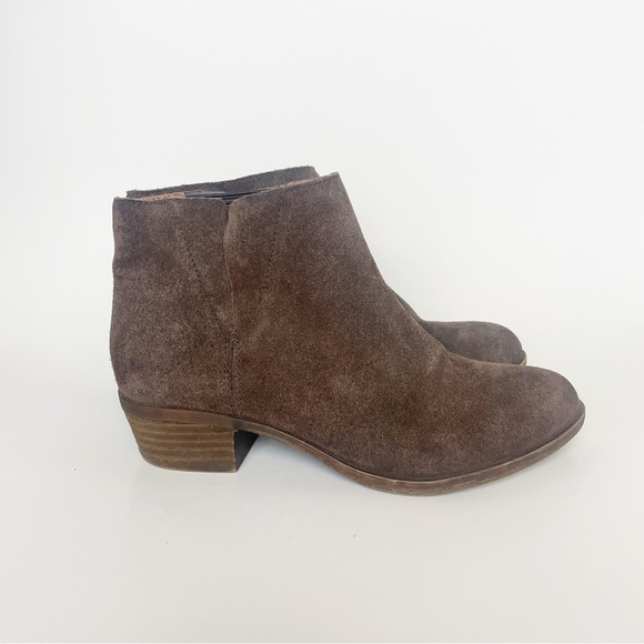 Lucky Brand Benissa Suede Booties Brown with Low Chunky Heel size 6M - Picture 9 of 9